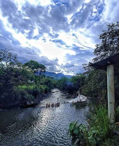 Salto de los micos